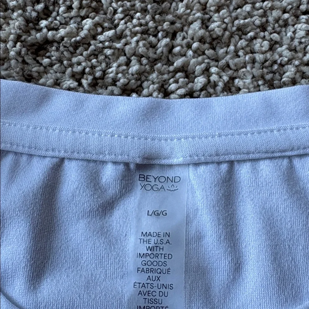 Beyond Yoga Featherweight On The Down Low Tee - Picture 3 of 8